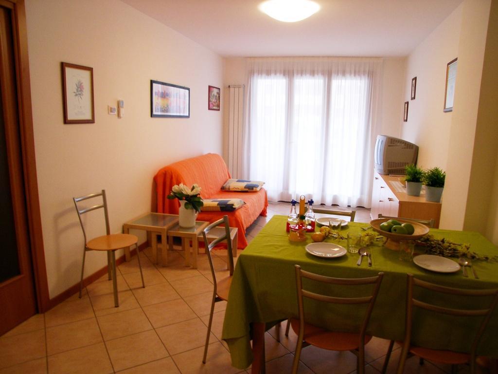 Stella Marina Apartment Grado Phòng bức ảnh